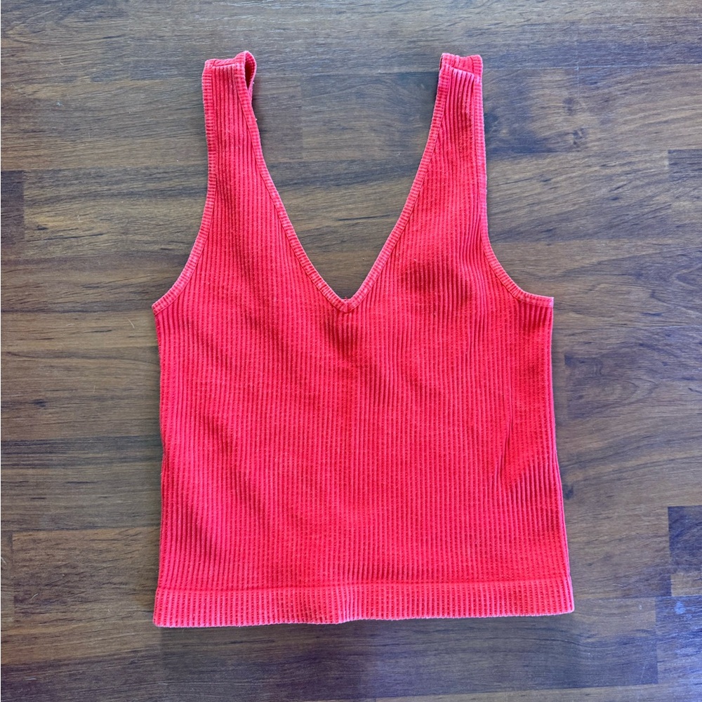Ribbed V-Neck Tank Top - Red